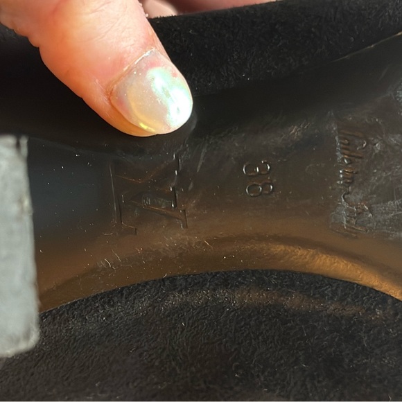 Louis Vuitton Suede Chelsea Boots - Picture 14 of 15